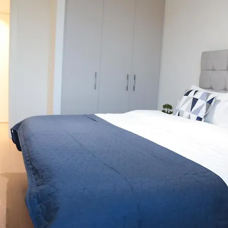 Waterfront - Art Apartment