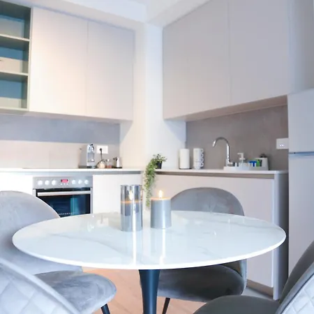 Waterfront - Art Apartment *